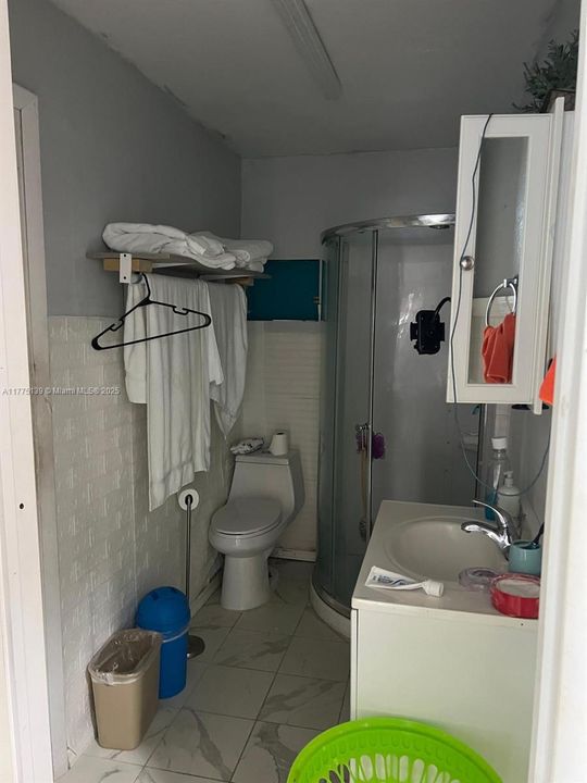 Recently Sold: $379,900 (2 beds, 1 baths, 1143 Square Feet)