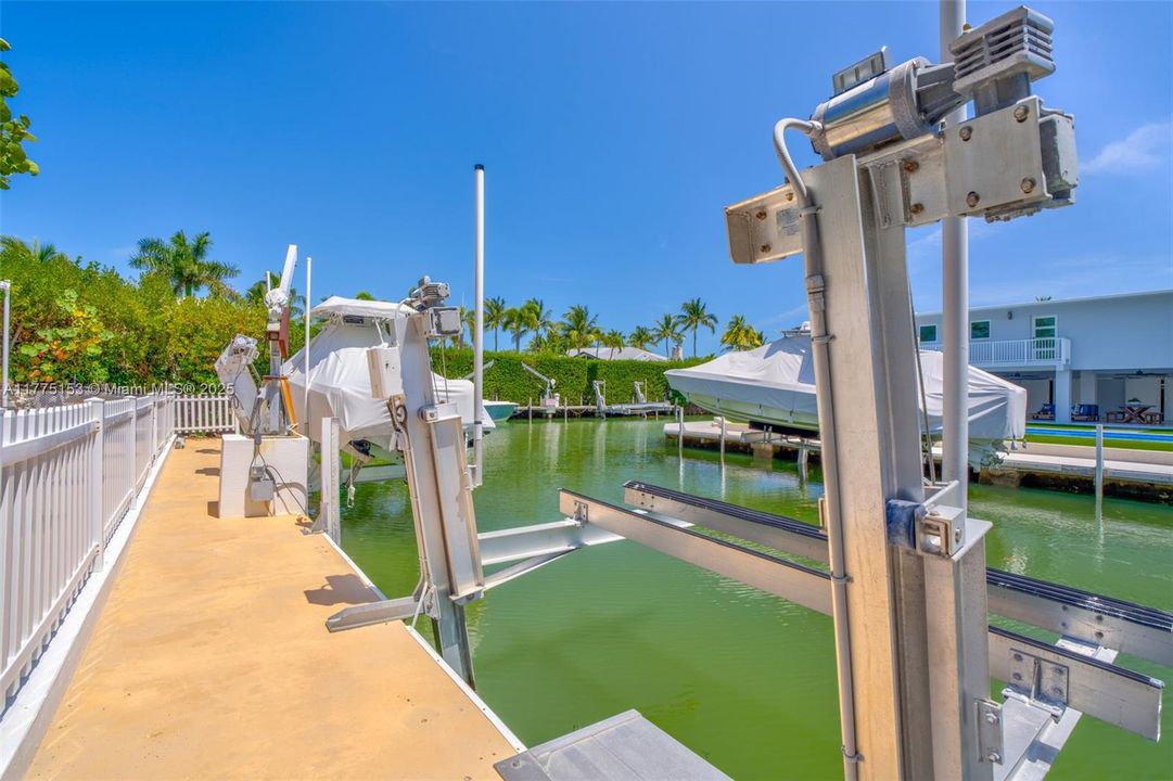 Recently Sold: $1,650,000 (3 beds, 2 baths, 1548 Square Feet)