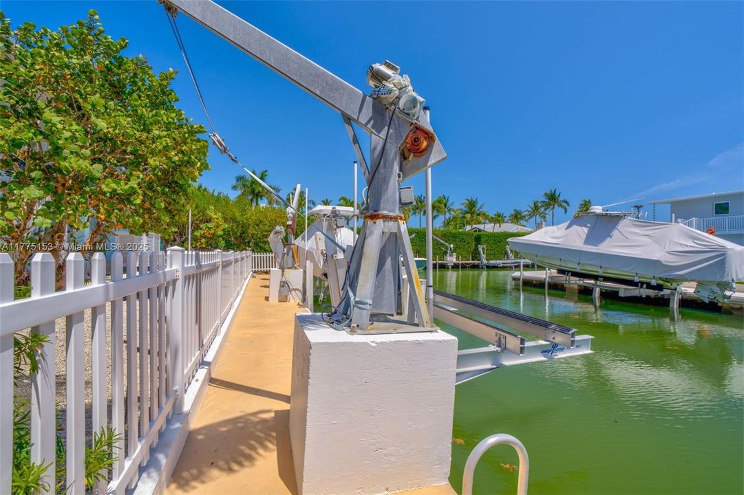 Recently Sold: $1,650,000 (3 beds, 2 baths, 1548 Square Feet)