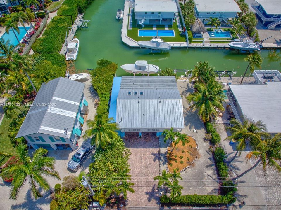 Recently Sold: $1,650,000 (3 beds, 2 baths, 1548 Square Feet)