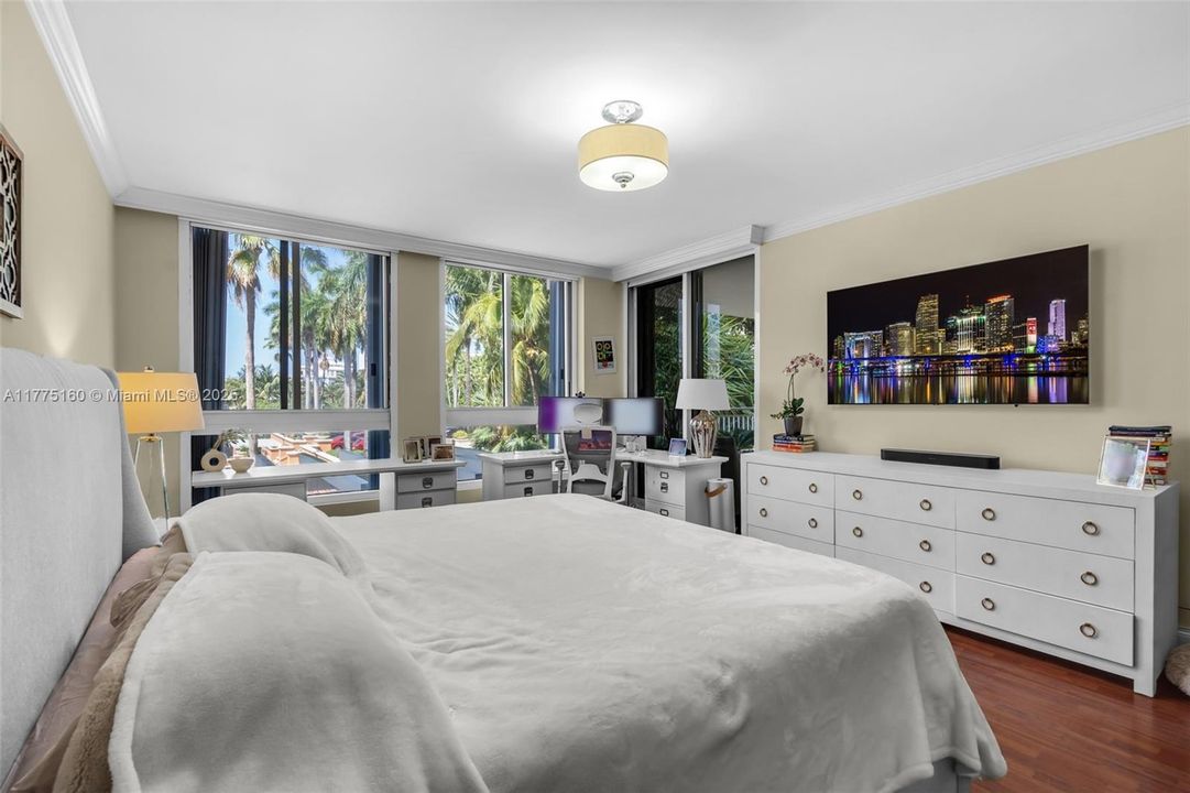 Activo con contrato: $2,440,000 (3 camas, 3 baños, 2602 Pies cuadrados)