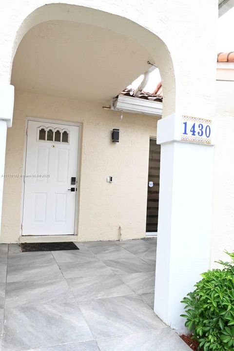 For Sale: $549,999 (3 beds, 2 baths, 1410 Square Feet)