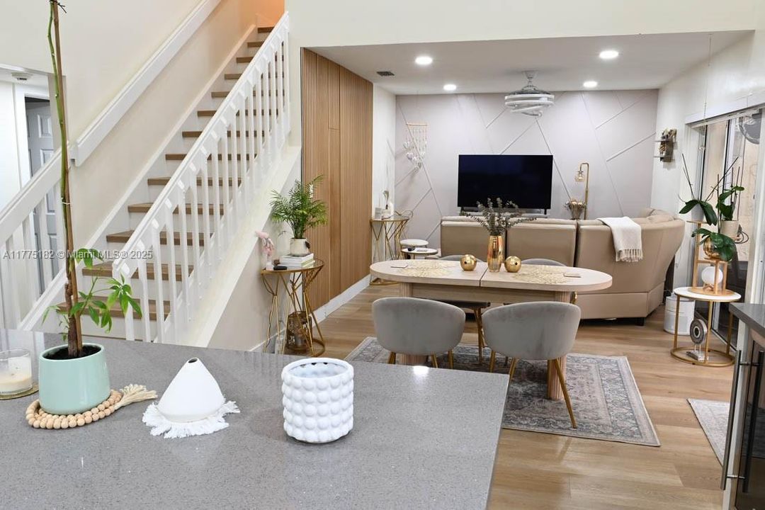 For Sale: $549,999 (3 beds, 2 baths, 1410 Square Feet)