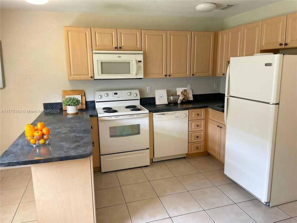 Недавно арендовано: $1,500 (1 спален, 1 ванн, 501 Квадратных фут)