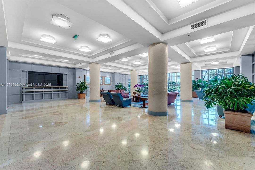 待售: $1,750,000 (2 贝兹, 2 浴室, 1530 平方英尺)