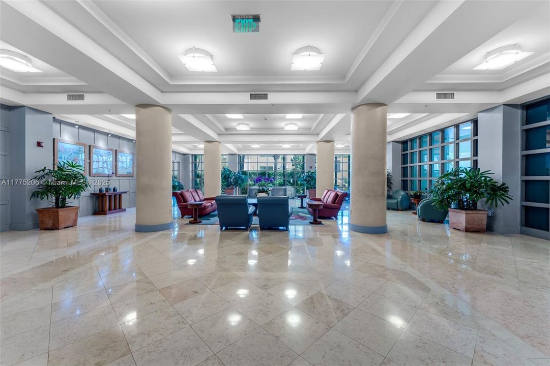 待售: $1,750,000 (2 贝兹, 2 浴室, 1530 平方英尺)