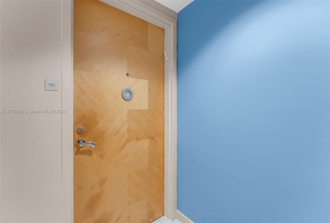 待售: $1,750,000 (2 贝兹, 2 浴室, 1530 平方英尺)