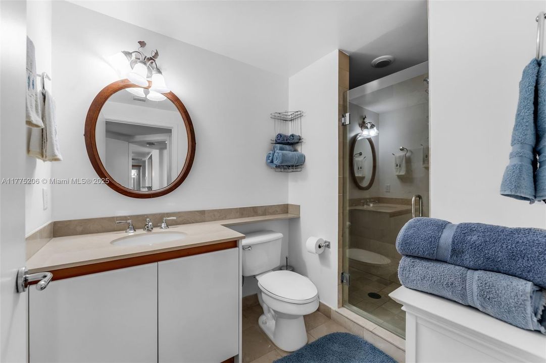 待售: $1,750,000 (2 贝兹, 2 浴室, 1530 平方英尺)