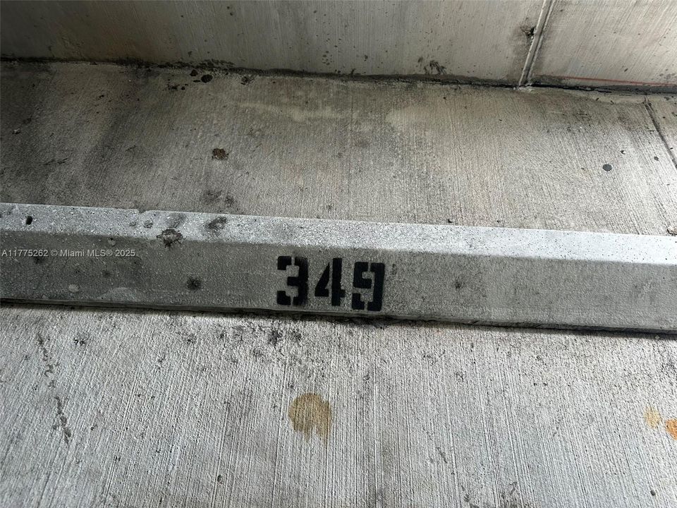 For Sale: $307,000 (2 beds, 2 baths, 1012 Square Feet)