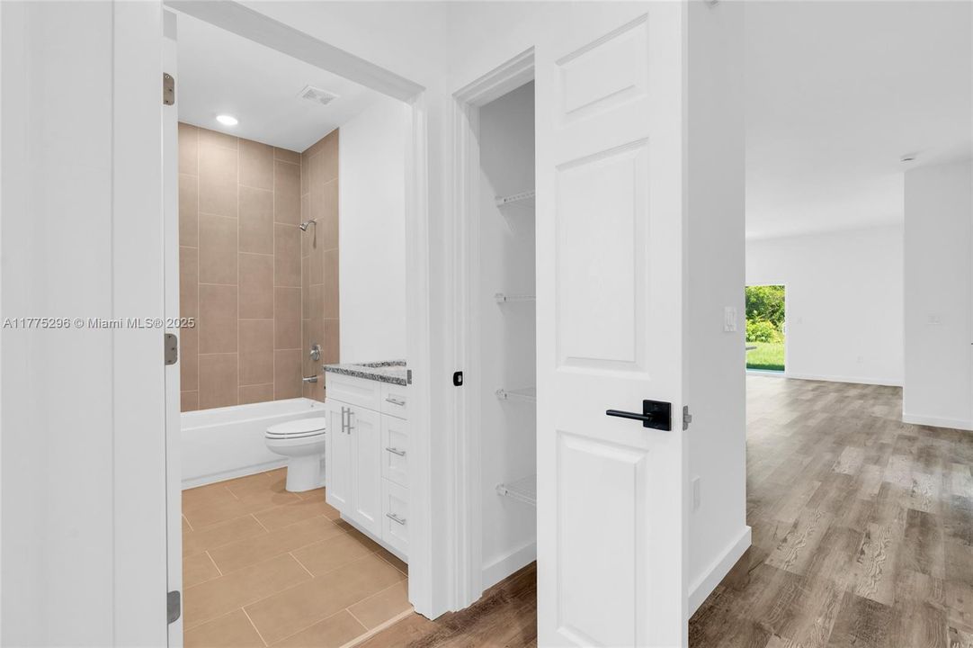 Recently Rented: $2,200 (3 beds, 2 baths, 0 Square Feet)