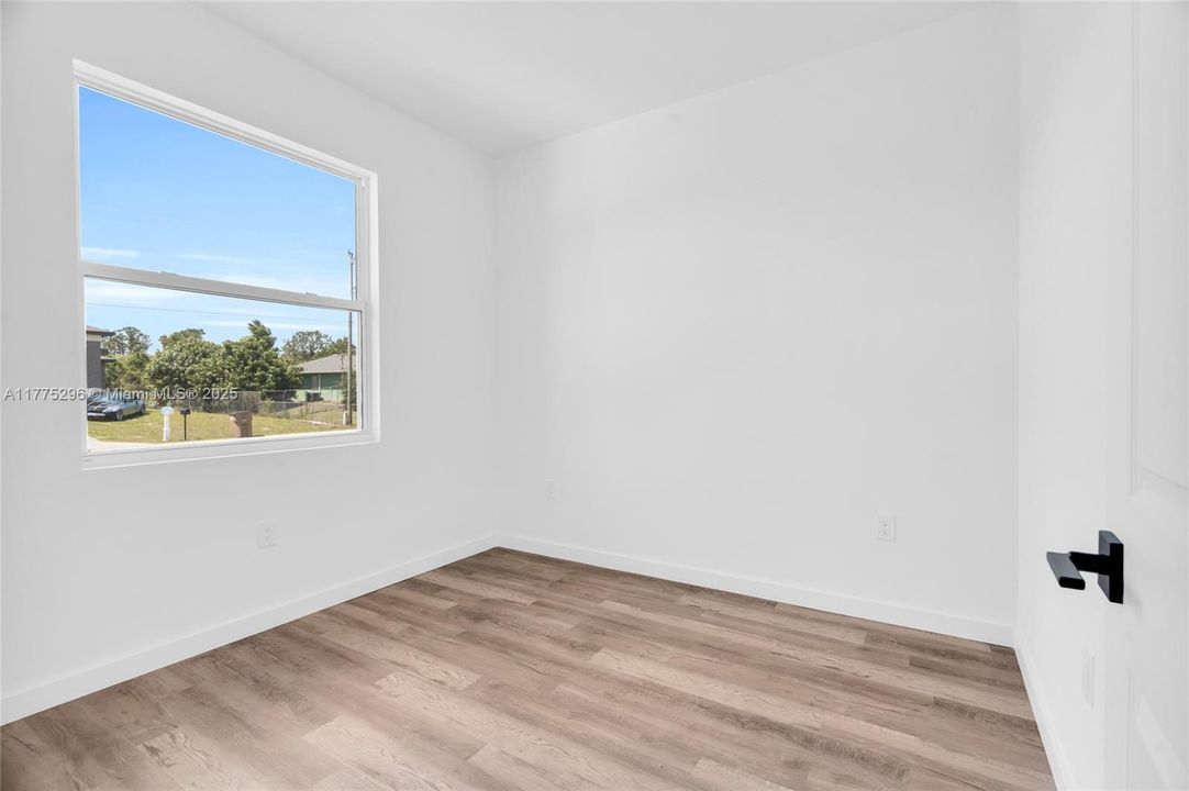 Recently Rented: $2,200 (3 beds, 2 baths, 0 Square Feet)