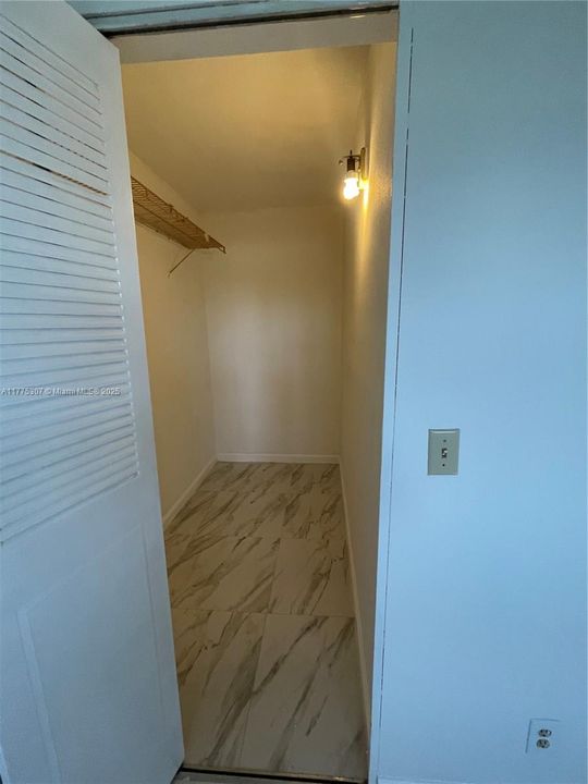 Active With Contract: $75,000 (2 beds, 2 baths, 880 Square Feet)