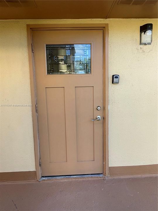 Active With Contract: $75,000 (2 beds, 2 baths, 880 Square Feet)