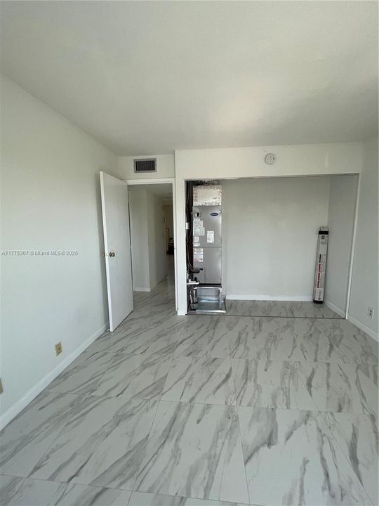 Active With Contract: $75,000 (2 beds, 2 baths, 880 Square Feet)