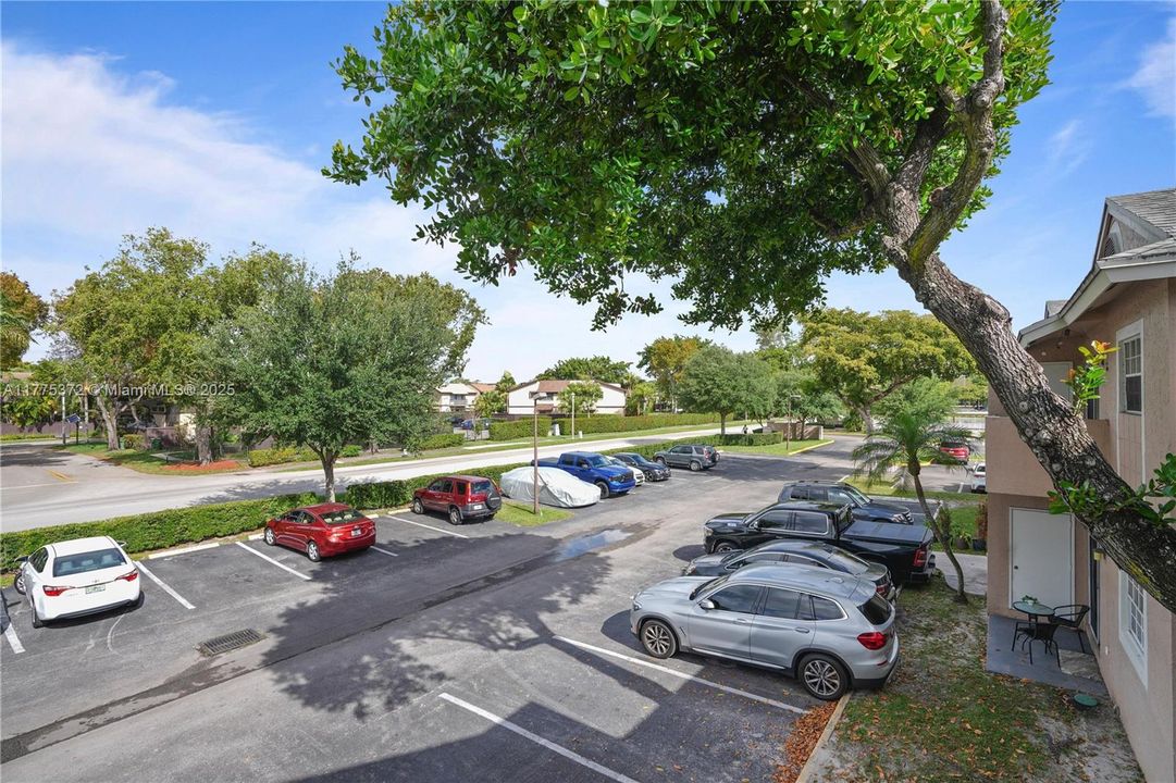 Recently Rented: $2,200 (2 beds, 2 baths, 854 Square Feet)