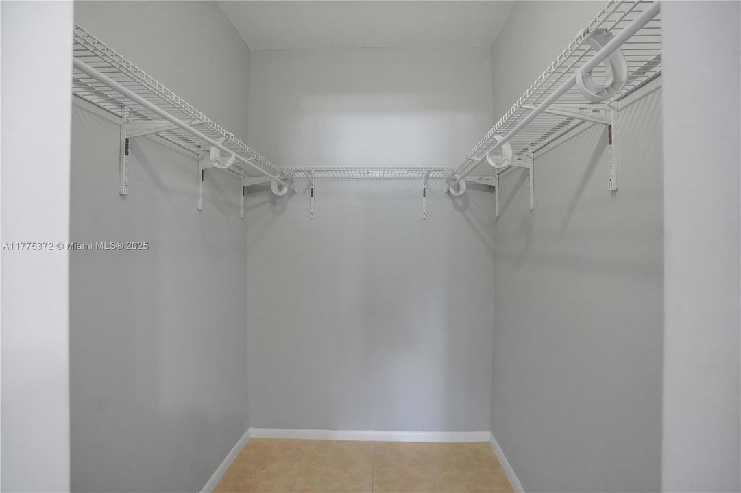 Recently Rented: $2,200 (2 beds, 2 baths, 854 Square Feet)