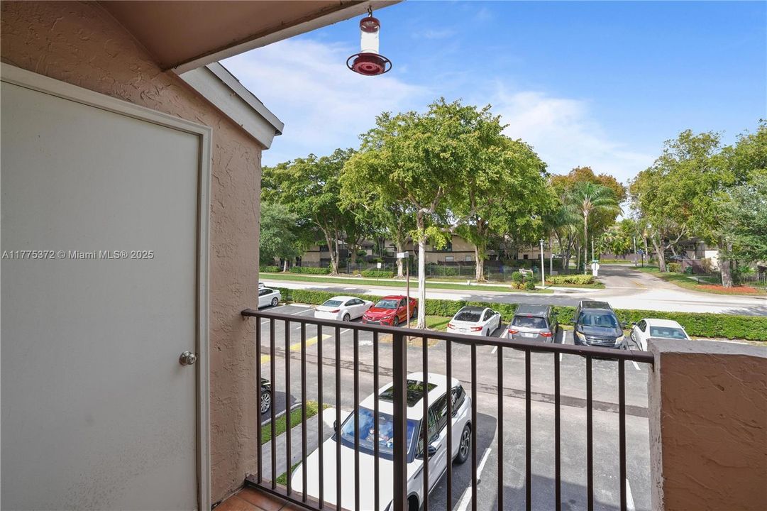 Recently Rented: $2,200 (2 beds, 2 baths, 854 Square Feet)