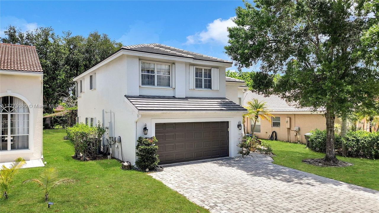 Vendido Recientemente: $750,000 (3 camas, 2 baños, 2223 Pies cuadrados)