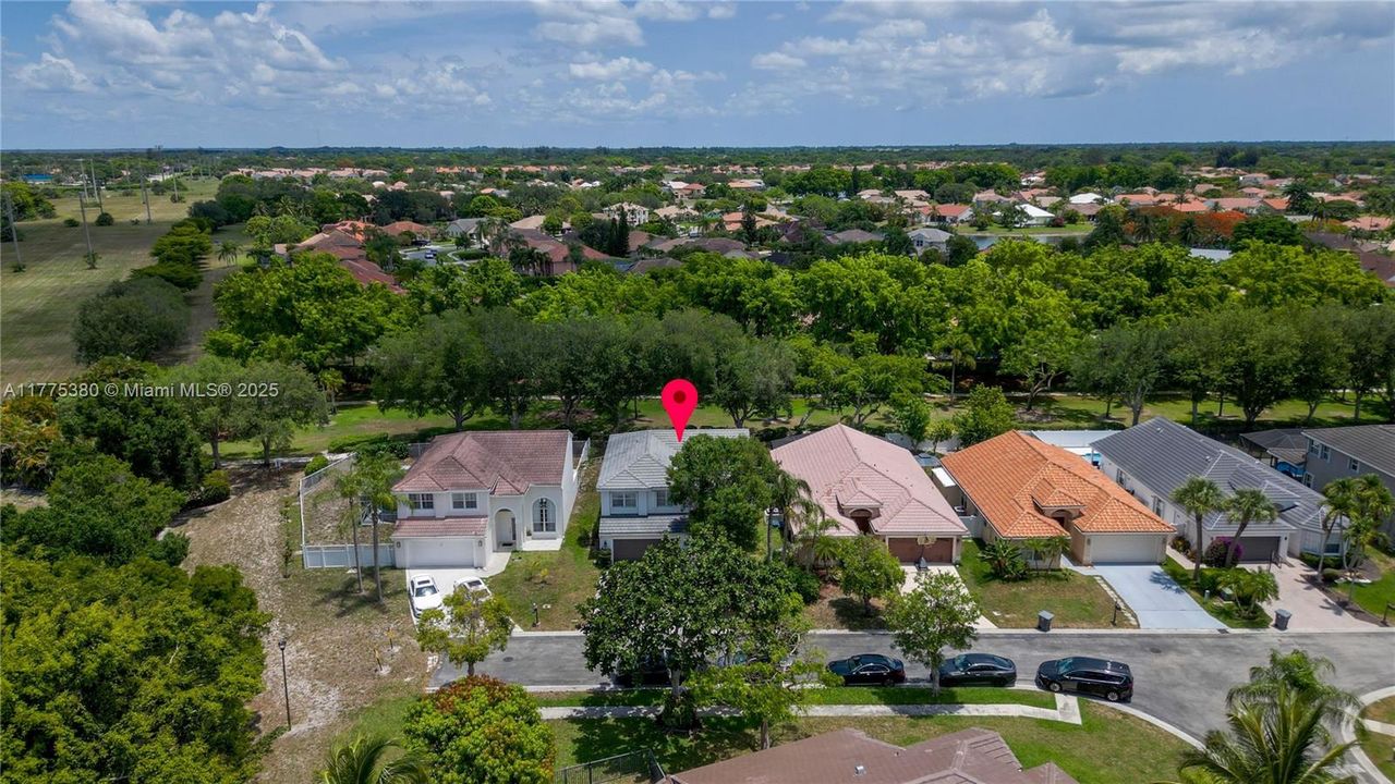 Vendido Recientemente: $750,000 (3 camas, 2 baños, 2223 Pies cuadrados)