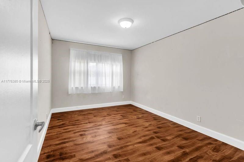 Vendido Recientemente: $750,000 (3 camas, 2 baños, 2223 Pies cuadrados)