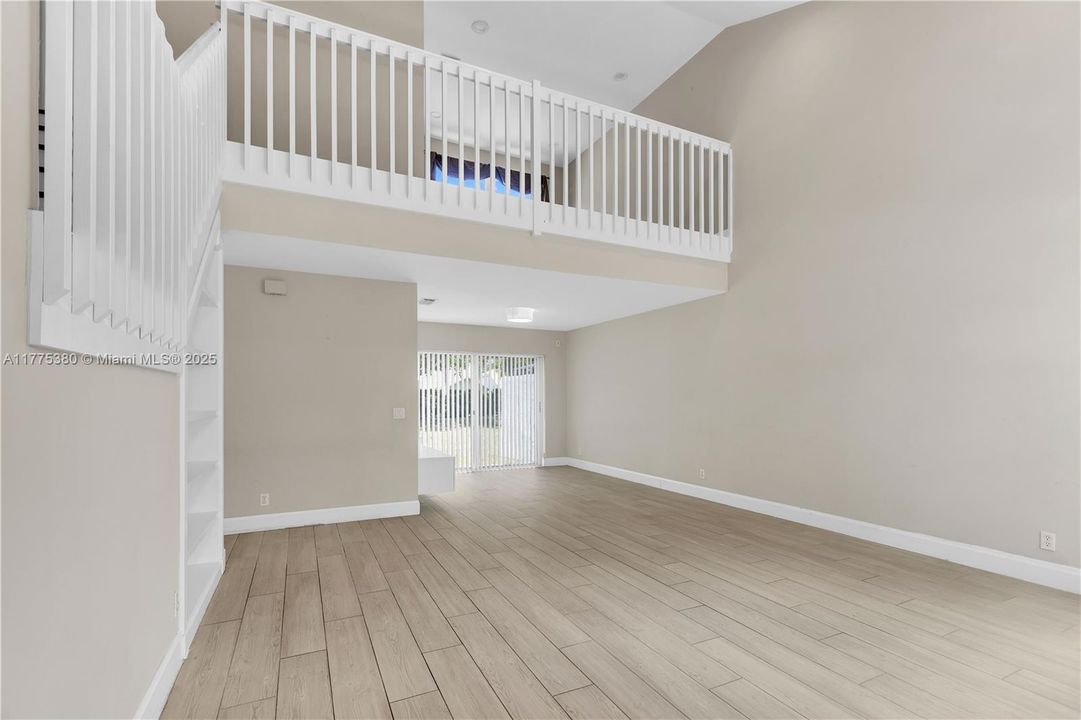 Vendido Recientemente: $750,000 (3 camas, 2 baños, 2223 Pies cuadrados)