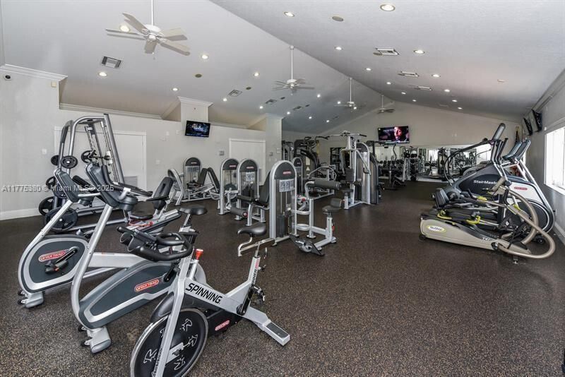 Vendido Recientemente: $750,000 (3 camas, 2 baños, 2223 Pies cuadrados)