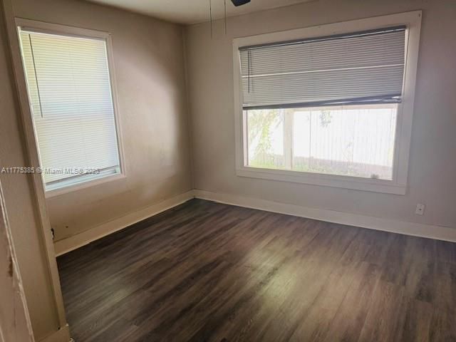 Недавно продано: $140,000 (2 спален, 1 ванн, 836 Квадратных фут)