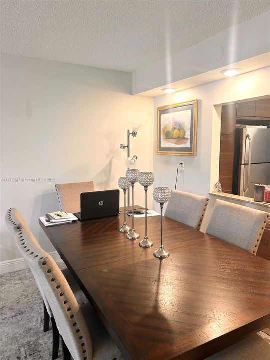 For Rent: $2,000 (2 beds, 2 baths, 1170 Square Feet)