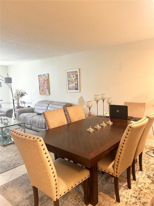 For Rent: $2,000 (2 beds, 2 baths, 1170 Square Feet)