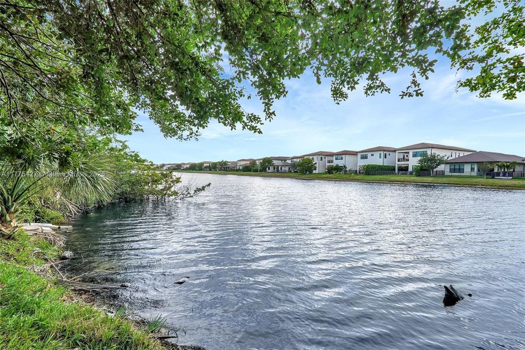 Recently Sold: $564,900 (3 beds, 2 baths, 1416 Square Feet)