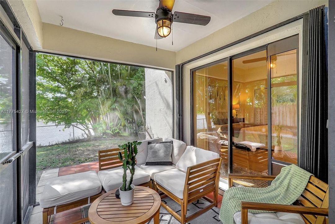 Recently Sold: $564,900 (3 beds, 2 baths, 1416 Square Feet)