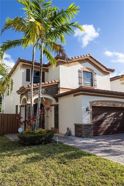 For Sale: $869,899 (3 beds, 2 baths, 2462 Square Feet)
