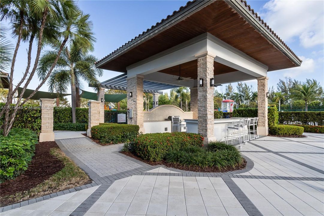 For Sale: $869,899 (3 beds, 2 baths, 2462 Square Feet)