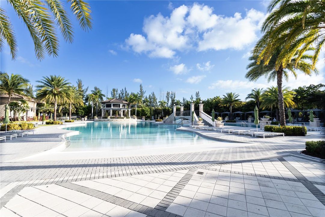 For Sale: $869,899 (3 beds, 2 baths, 2462 Square Feet)