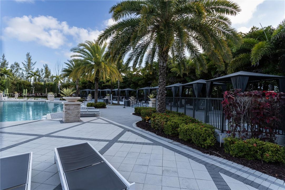 For Sale: $869,899 (3 beds, 2 baths, 2462 Square Feet)