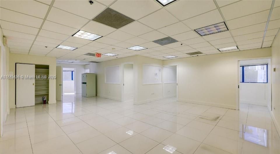 В аренду: $14,197 (0 спален, 0 ванн, 0 Квадратных фут)