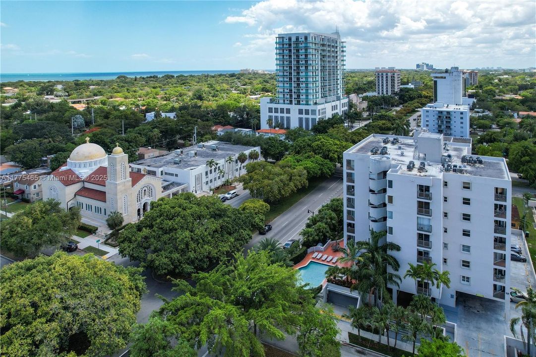 Recently Sold: $380,000 (1 beds, 1 baths, 857 Square Feet)