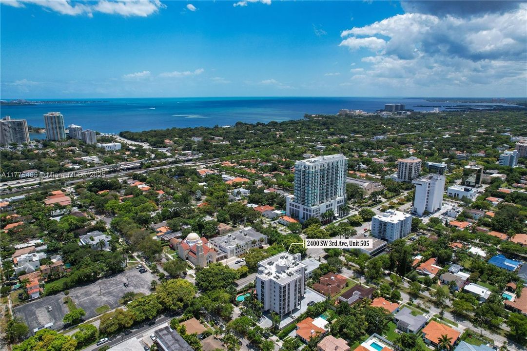 Recently Sold: $380,000 (1 beds, 1 baths, 857 Square Feet)