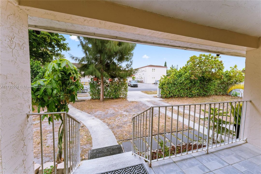 Recently Sold: $495,000 (4 beds, 2 baths, 875 Square Feet)