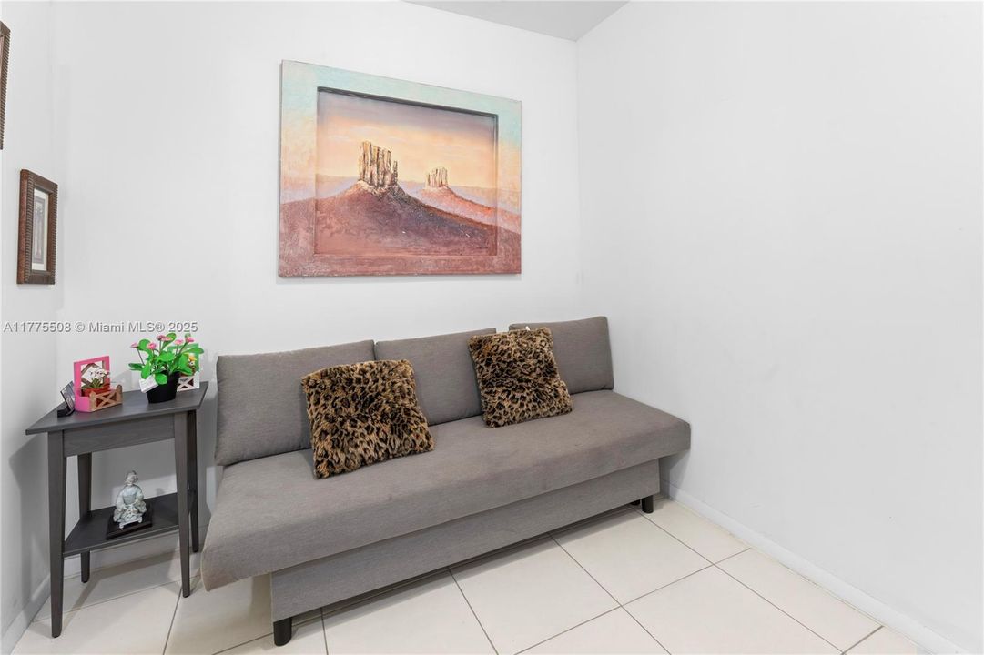 Recently Sold: $495,000 (4 beds, 2 baths, 875 Square Feet)