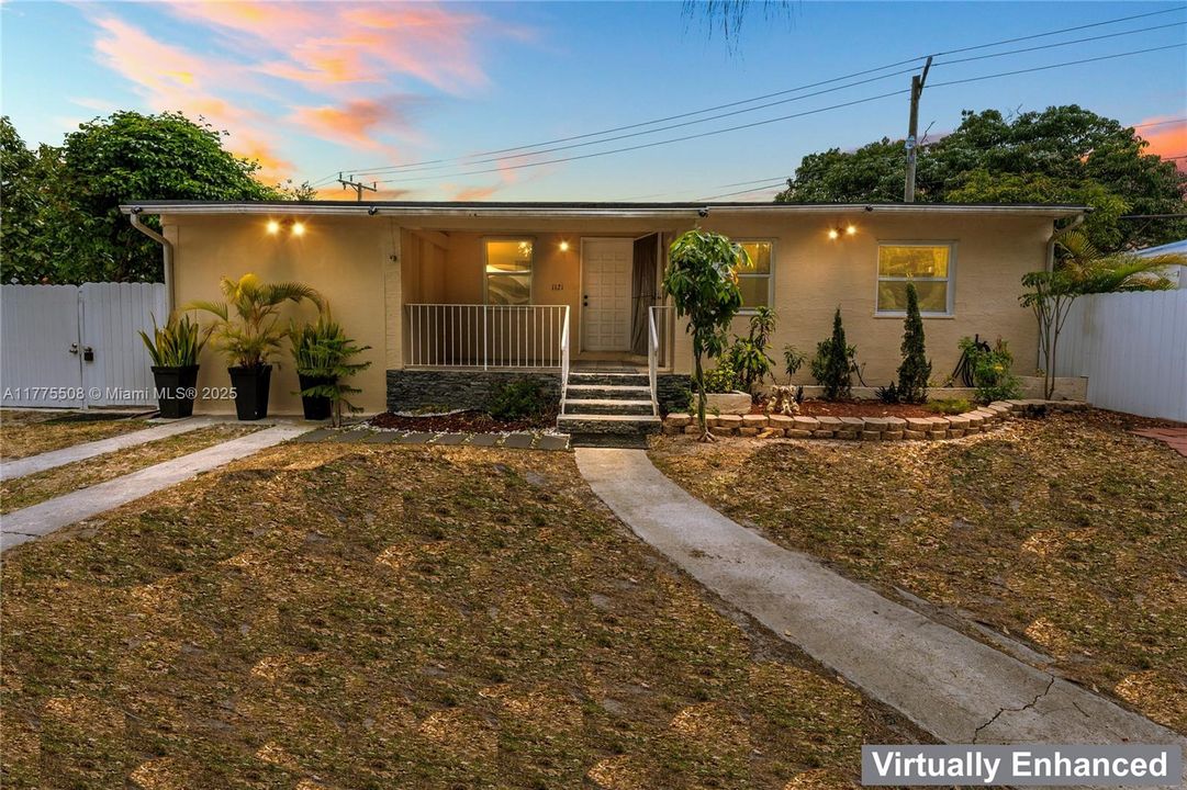 Recently Sold: $495,000 (4 beds, 2 baths, 875 Square Feet)