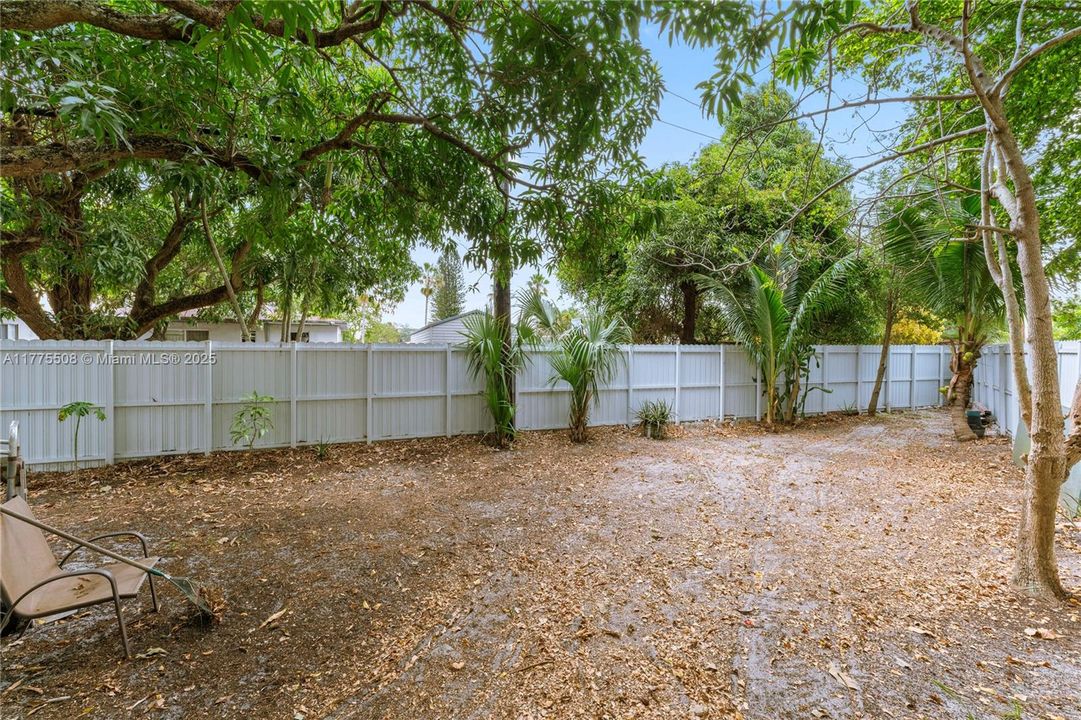 Recently Sold: $495,000 (4 beds, 2 baths, 875 Square Feet)