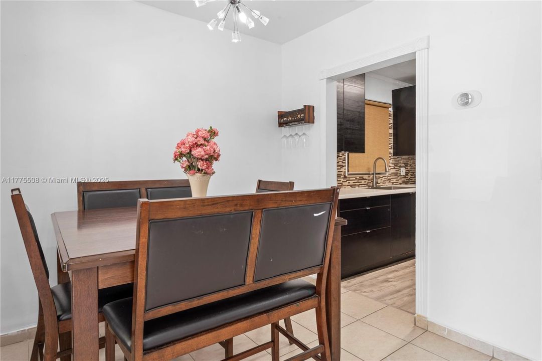 Recently Sold: $495,000 (4 beds, 2 baths, 875 Square Feet)