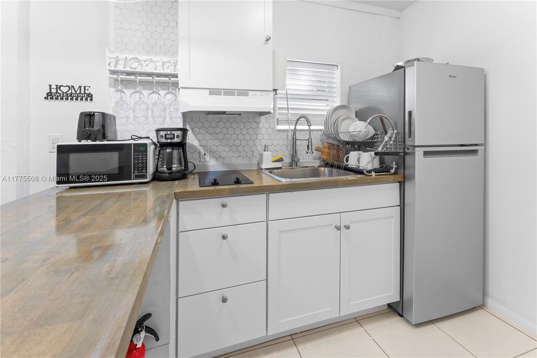 Recently Sold: $495,000 (4 beds, 2 baths, 875 Square Feet)