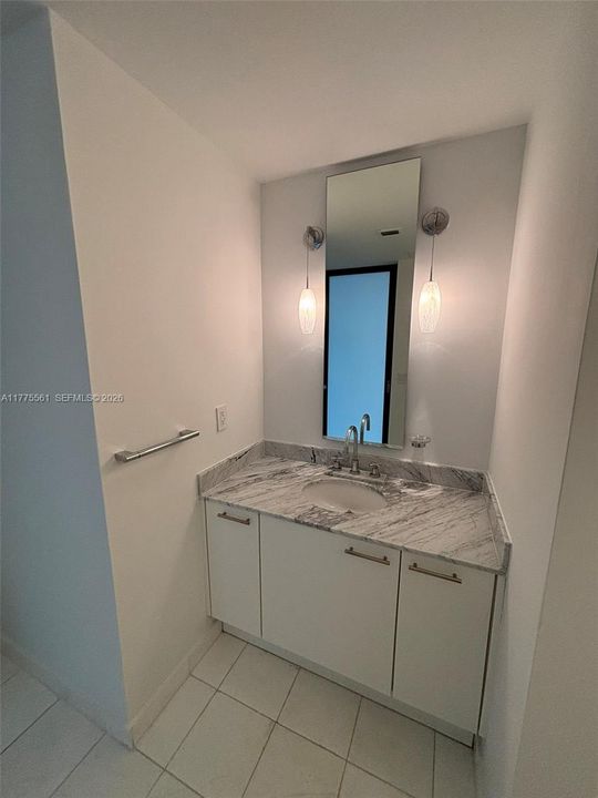 For Sale: $1,140,000 (2 beds, 2 baths, 1450 Square Feet)