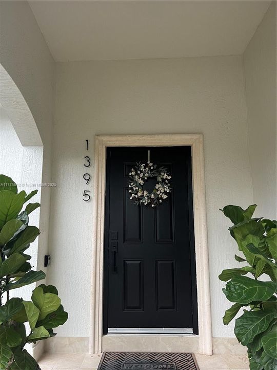 Recently Rented: $5,500 (4 beds, 3 baths, 2013 Square Feet)