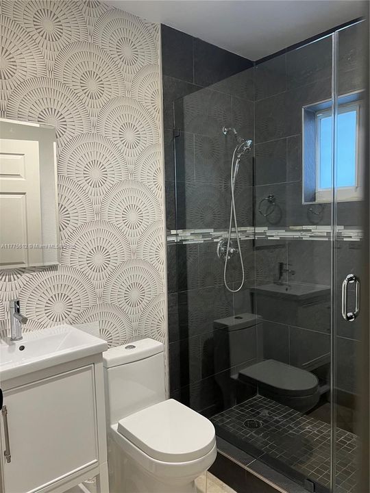 Recently Rented: $5,500 (4 beds, 3 baths, 2013 Square Feet)