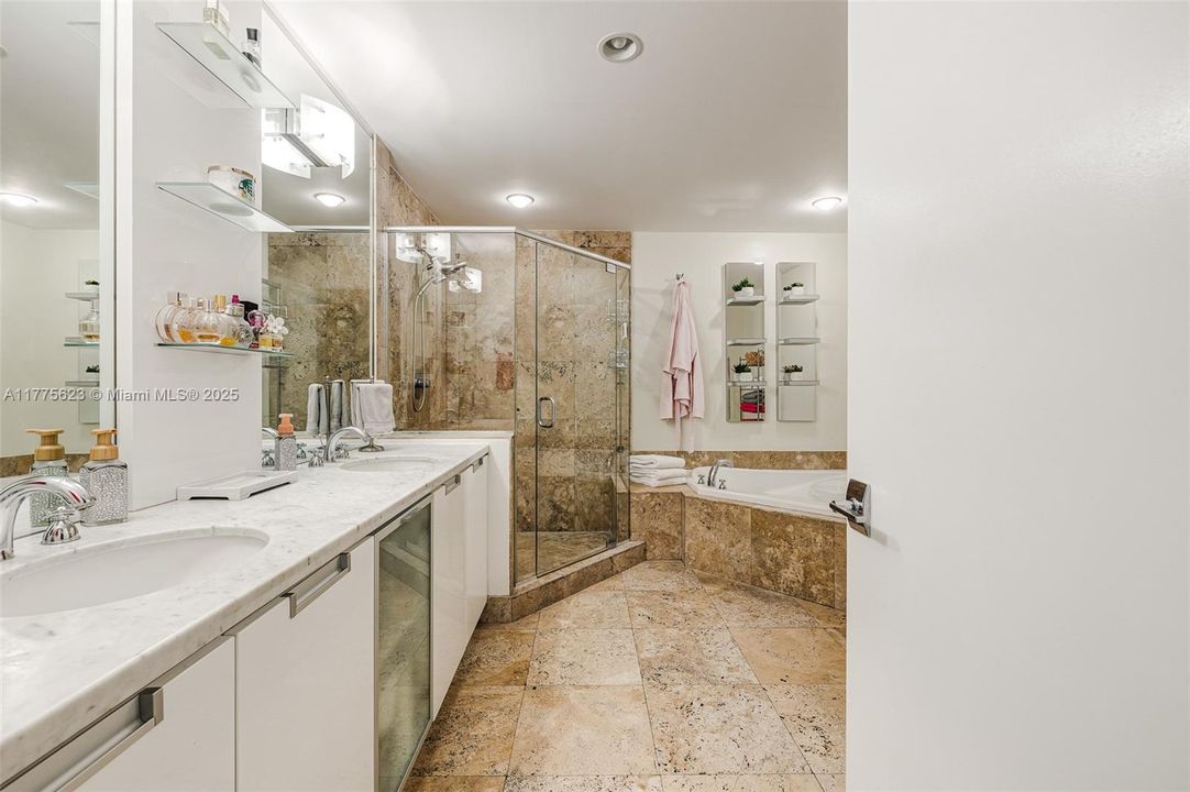 For Sale: $595,000 (2 beds, 2 baths, 1458 Square Feet)