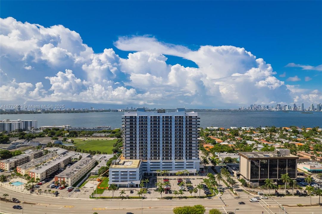 For Sale: $595,000 (2 beds, 2 baths, 1458 Square Feet)