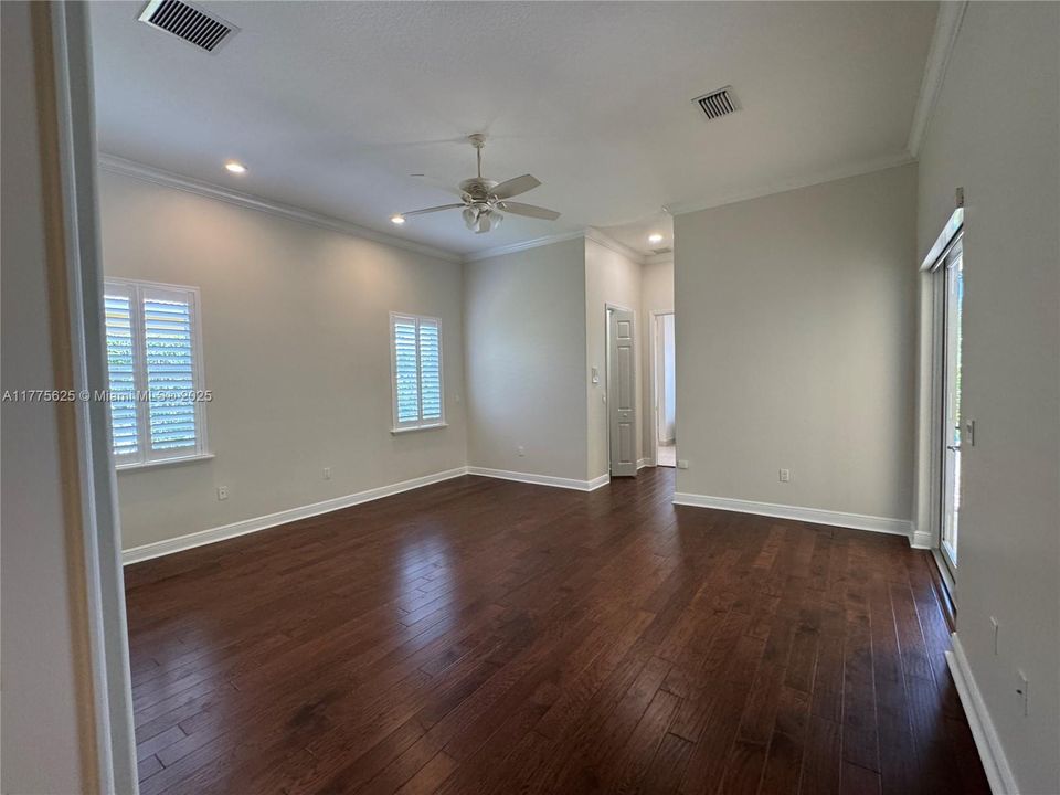 Recently Sold: $1,495,000 (4 beds, 4 baths, 3112 Square Feet)